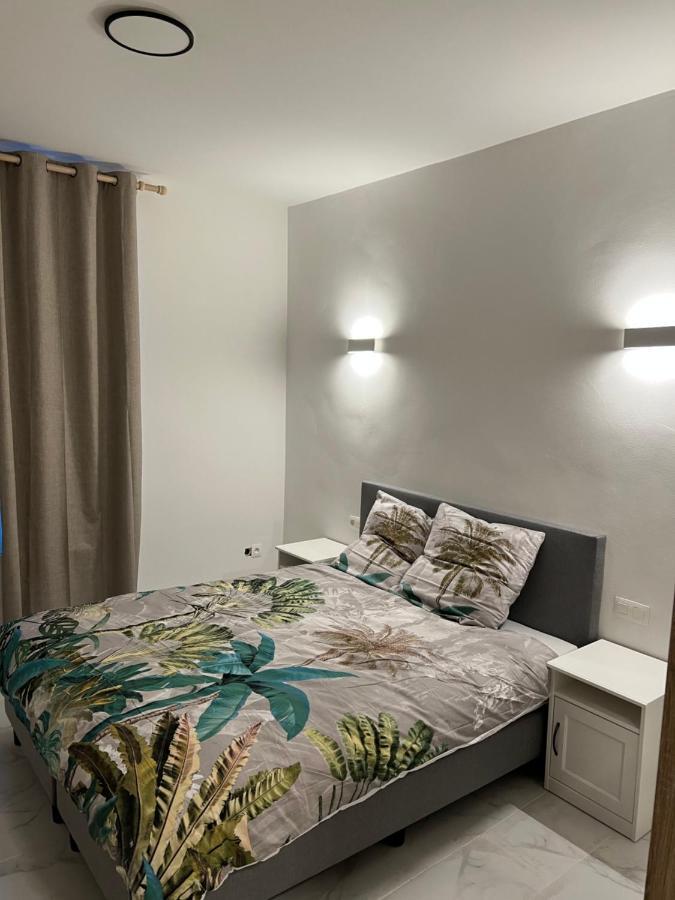 Riverbank Guest House นามูร์ ภายนอก รูปภาพ